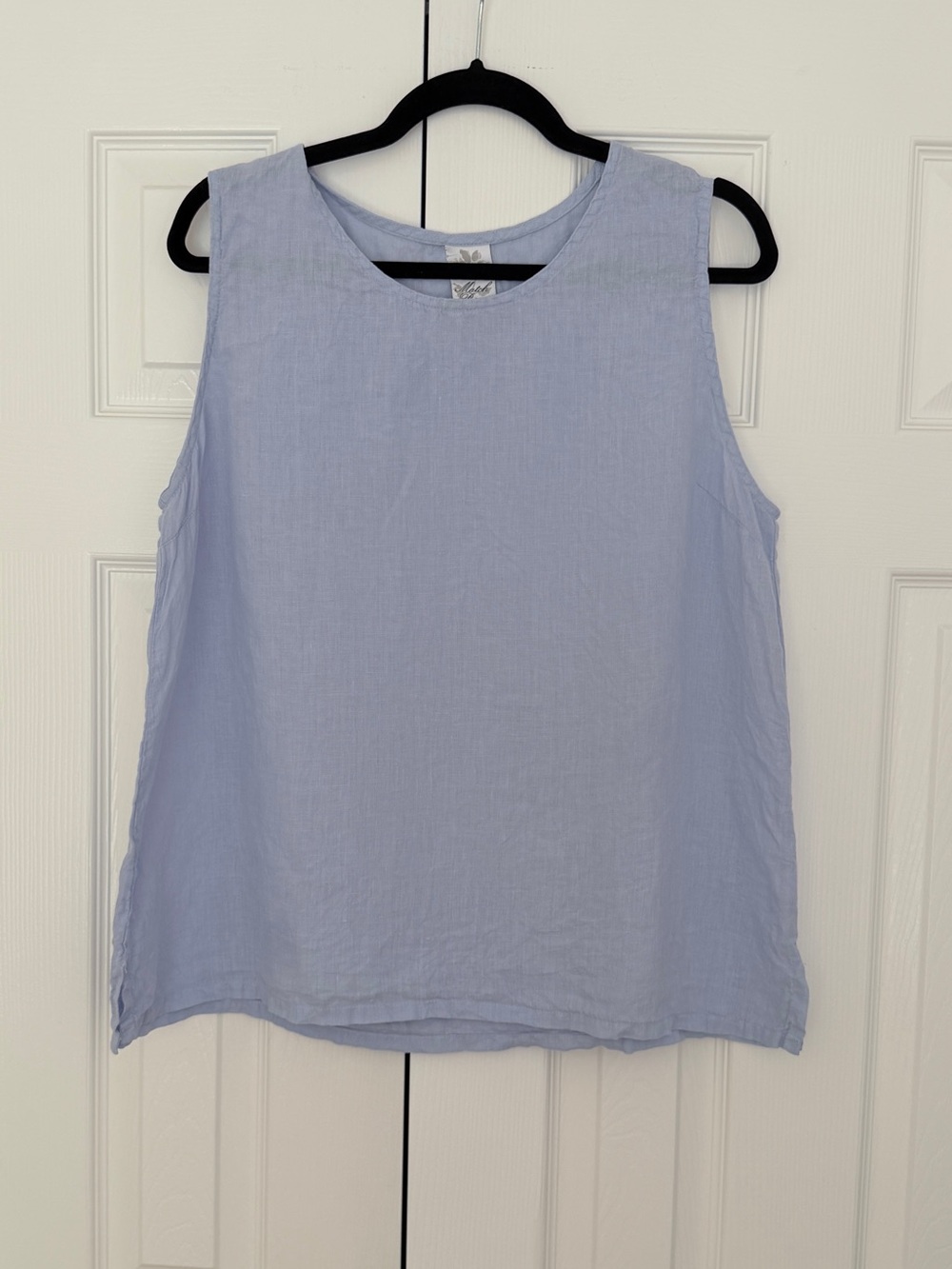 Match Point Linen Light Blue Sleeveless Crewneck Top size L